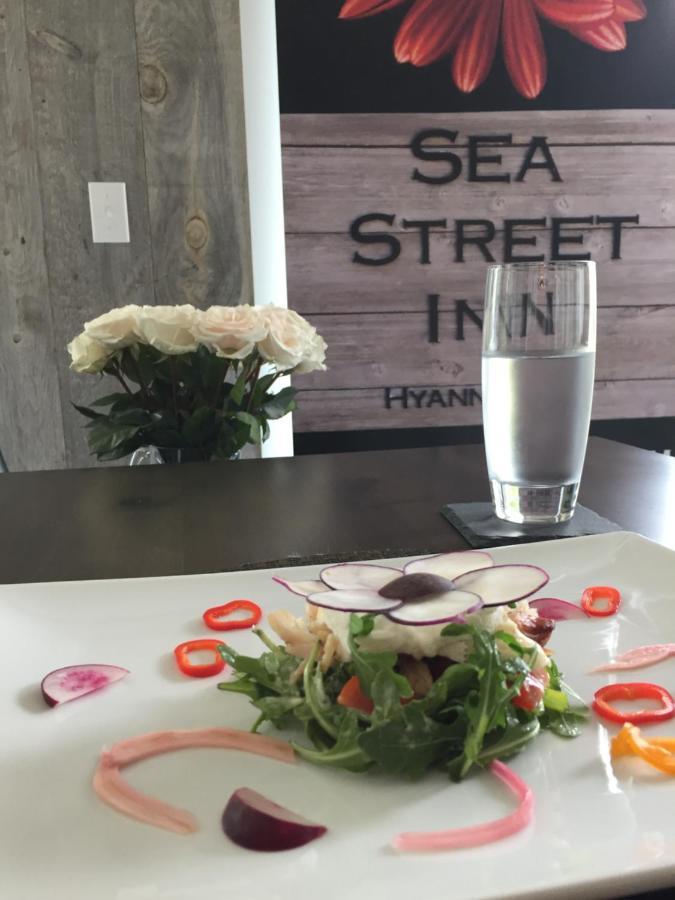 Sea Street Inn Hyannis Port Buitenkant foto